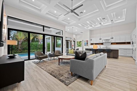 House in Jupiter, Florida 3 bedrooms, 235.6 sq.m. № 2187616 - photo 6