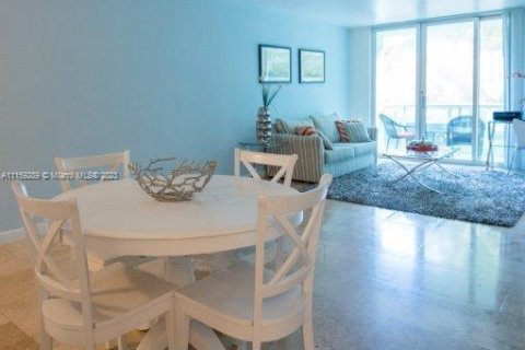 Condominio en venta en Hollywood, Florida, 1 dormitorio, 81.2 m2 № 1985088 - foto 3