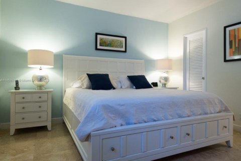 Condominio en venta en Hollywood, Florida, 1 dormitorio, 81.2 m2 № 1985088 - foto 8