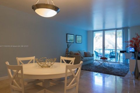 Condominio en venta en Hollywood, Florida, 1 dormitorio, 81.2 m2 № 1985088 - foto 13