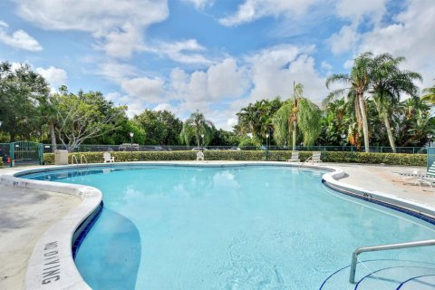 Condo in Palm Beach Gardens, Florida, 2 bedrooms  № 2083186 - photo 21