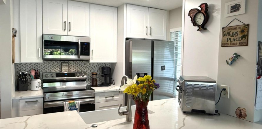 Condo in Palm Beach Gardens, Florida, 2 bedrooms  № 2083186