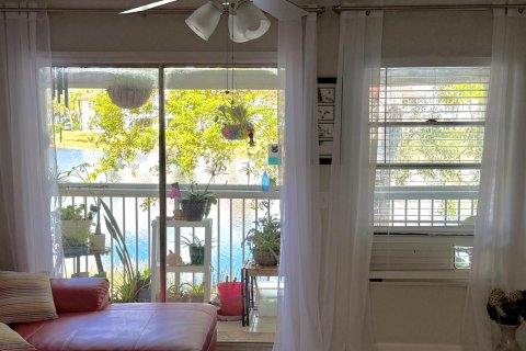 Condo in Palm Beach Gardens, Florida, 2 bedrooms  № 2083186 - photo 7