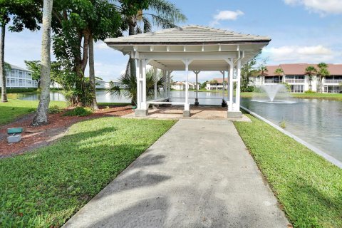 Condo in Palm Beach Gardens, Florida, 2 bedrooms  № 2083186 - photo 22
