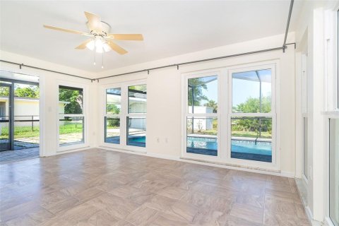 Villa ou maison à vendre à Port Charlotte, Floride: 3 chambres, 140.75 m2 № 1743036 - photo 15