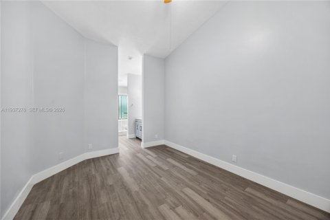 Adosado en alquiler en Sunrise, Florida, 2 dormitorios, 83.52 m2 № 1995130 - foto 11