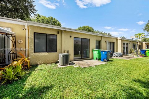 Adosado en alquiler en Sunrise, Florida, 2 dormitorios, 83.52 m2 № 1995130 - foto 24