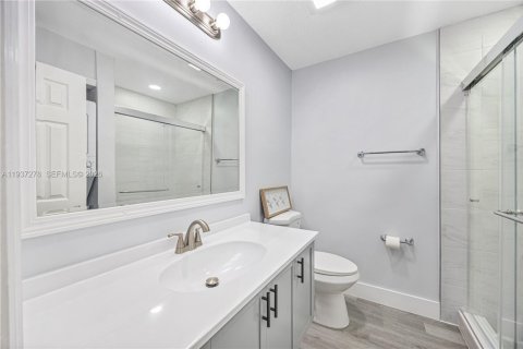 Adosado en alquiler en Sunrise, Florida, 2 dormitorios, 83.52 m2 № 1995130 - foto 9