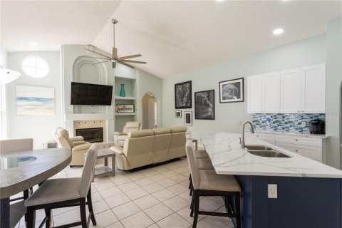 House in New Port Richey, Florida 4 bedrooms, 190.26 sq.m. № 1742786 - photo 7