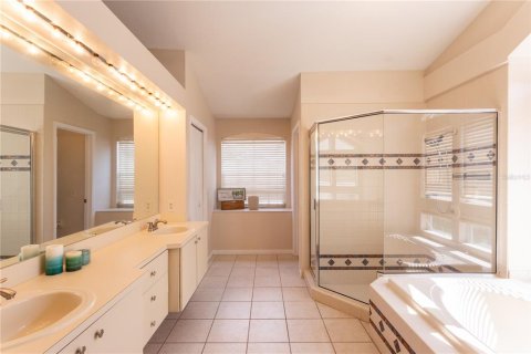 House in New Port Richey, Florida 4 bedrooms, 190.26 sq.m. № 1742786 - photo 25
