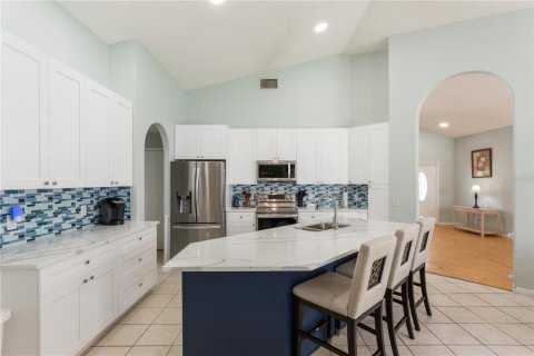 House in New Port Richey, Florida 4 bedrooms, 190.26 sq.m. № 1742786 - photo 12
