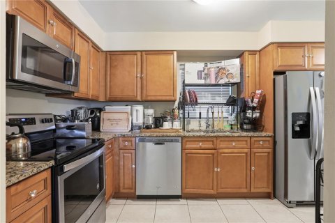 House in Orlando, Florida 3 bedrooms, 101.45 sq.m. № 2310426 - photo 3