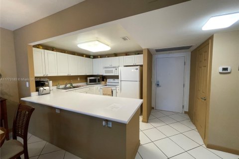 Copropriété à louer à Miami Beach, Floride: 1 chambre, 83.61 m2 № 1698700 - photo 10