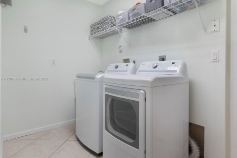 Casa en alquiler en Greenacres, Florida, 3 dormitorios, 222.32 m2 № 1922311 - foto 26