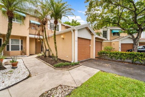 Touwnhouse à vendre à Tamarac, Floride: 2 chambres, 116.87 m2 № 2087430 - photo 11