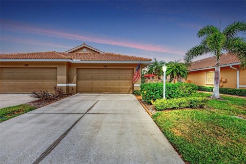 House in Venice, Florida 2 bedrooms, 140.1 sq.m. № 1052151 - photo 4