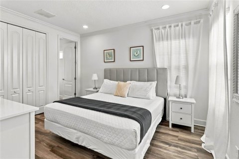 Casa en venta en Kissimmee, Florida, 5 dormitorios, 285.77 m2 № 2384355 - foto 28