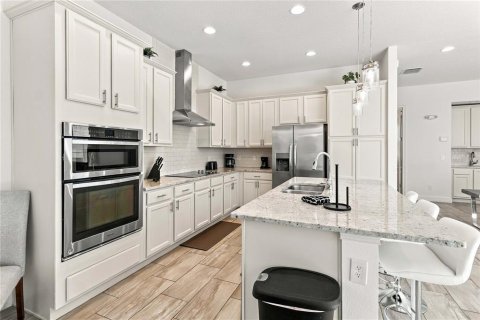 Casa en venta en Kissimmee, Florida, 5 dormitorios, 285.77 m2 № 2384355 - foto 11