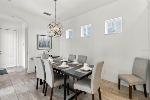 Casa en venta en Kissimmee, Florida, 5 dormitorios, 285.77 m2 № 2384355 - foto 14