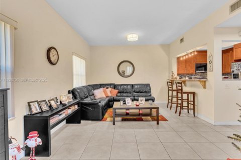 Condominio en venta en Dania Beach, Florida, 3 dormitorios, 129.69 m2 № 1986655 - foto 11