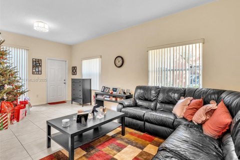 Condominio en venta en Dania Beach, Florida, 3 dormitorios, 129.69 m2 № 1986655 - foto 14