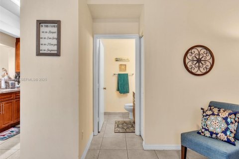 Condominio en venta en Dania Beach, Florida, 3 dormitorios, 129.69 m2 № 1986655 - foto 30