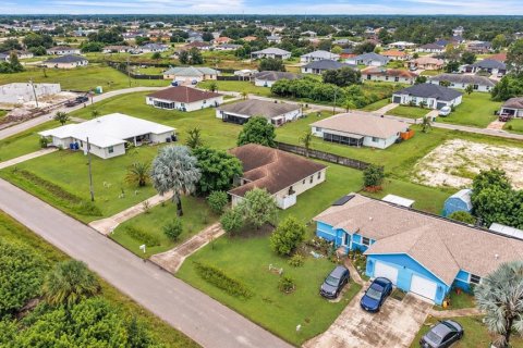 Commercial property in Lehigh Acres, Florida 6 bedrooms, 220.18 sq.m. № 2393437 - photo 29