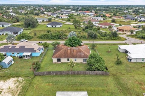 Commercial property in Lehigh Acres, Florida 6 bedrooms, 220.18 sq.m. № 2393437 - photo 26