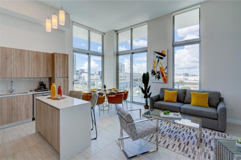 Condo in Miami, Florida, 2 bedrooms  № 2076774 - photo 6