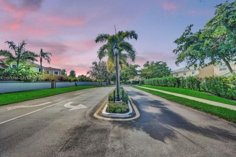 Купить таунхаус в Купер-Сити, Флорида 2 спальни, 116.87м2, № 2029768 - фото 3