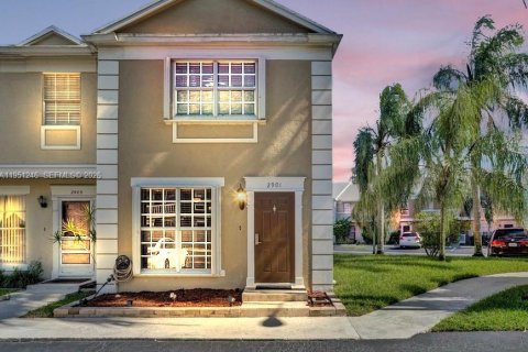 Таунхаус в Купер-Сити, Флорида 2 спальни, 116.87м2 № 2029768