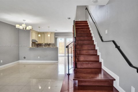 Купить таунхаус в Купер-Сити, Флорида 2 спальни, 116.87м2, № 2029768 - фото 6