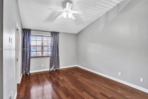 Купить таунхаус в Купер-Сити, Флорида 2 спальни, 116.87м2, № 2029768 - фото 25