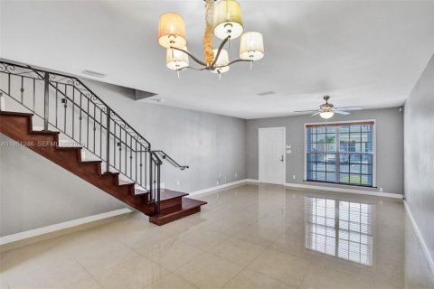 Купить таунхаус в Купер-Сити, Флорида 2 спальни, 116.87м2, № 2029768 - фото 16