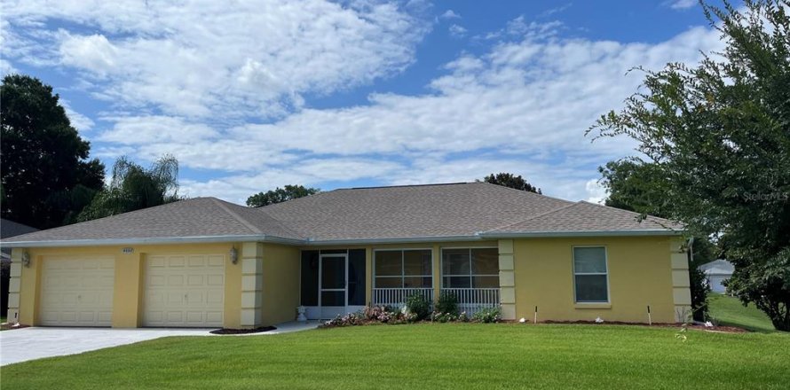 House in Ocala, Florida 2 bedrooms, 171.13 sq.m. № 1807991