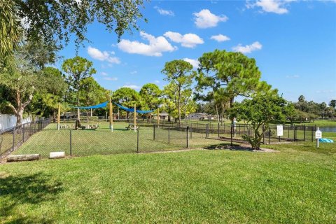 Condominio en alquiler en Saint Petersburg, Florida, 2 dormitorios, 94.57 m2 № 1918593 - foto 19