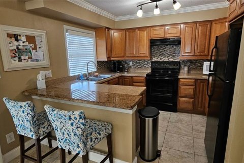 Condominio en alquiler en Saint Petersburg, Florida, 2 dormitorios, 94.57 m2 № 1918593 - foto 8