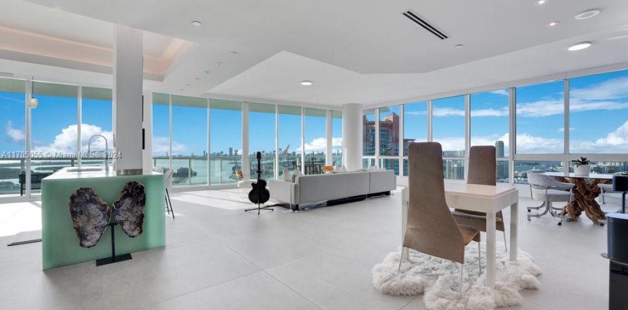 Condo à Miami Beach, Floride, 2 chambres № 1934369