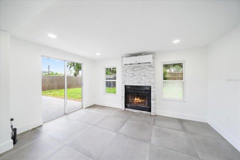 House in Sarasota, Florida 2 bedrooms, 108.32 sq.m. № 1815212 - photo 13