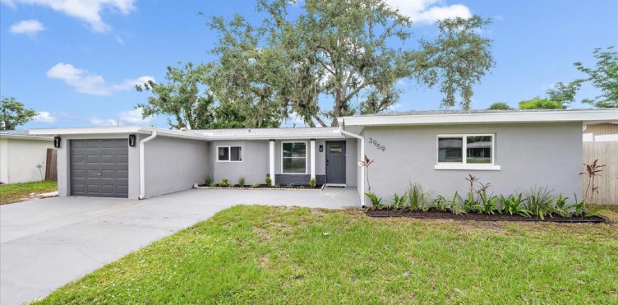 House in Sarasota, Florida 2 bedrooms, 108.32 sq.m. № 1815212