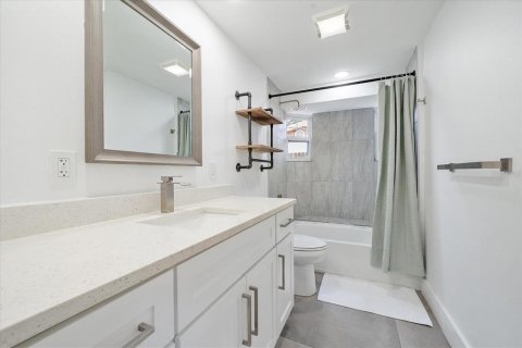 House in Sarasota, Florida 2 bedrooms, 108.32 sq.m. № 1815212 - photo 21