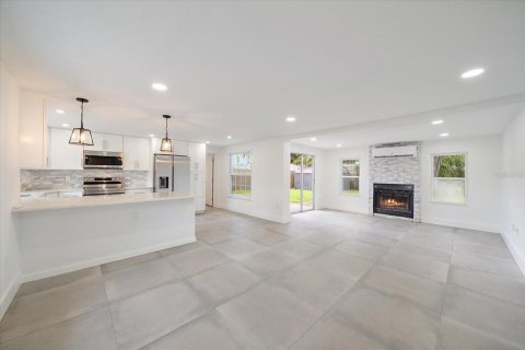 House in Sarasota, Florida 2 bedrooms, 108.32 sq.m. № 1815212 - photo 4
