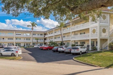 Condo à Clearwater, Floride, 2 chambres  № 2107130