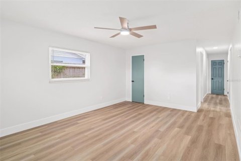 House in Sanford, Florida 3 bedrooms, 122.07 sq.m. № 1817232 - photo 4