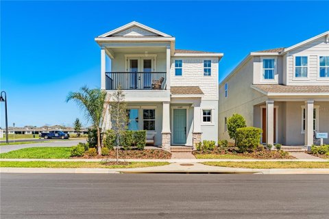 House in Winter Garden, Florida 3 bedrooms, 226.68 sq.m. № 2214467 - photo 2