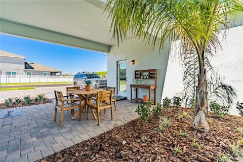 House in Winter Garden, Florida 3 bedrooms, 226.68 sq.m. № 2214467 - photo 17