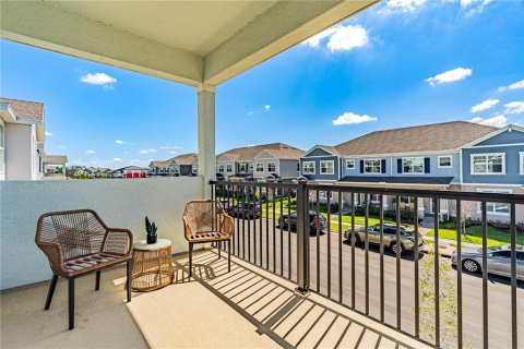 House in Winter Garden, Florida 3 bedrooms, 226.68 sq.m. № 2214467 - photo 28
