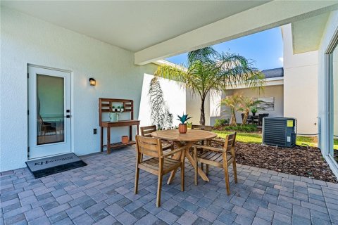House in Winter Garden, Florida 3 bedrooms, 226.68 sq.m. № 2214467 - photo 16