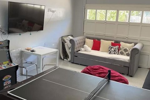 Купить виллу или дом в Холливуд, Флорида 5 спален, 335.38м2, № 2060883 - фото 8