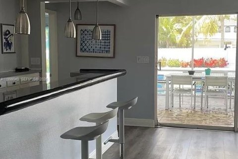 Купить виллу или дом в Холливуд, Флорида 5 спален, 335.38м2, № 2060883 - фото 7